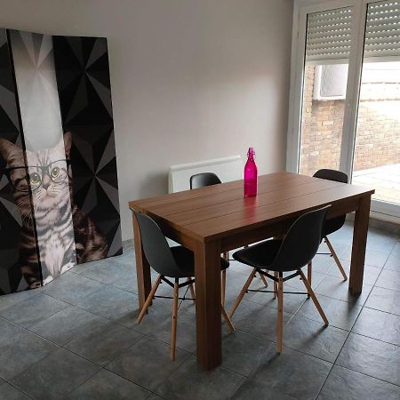 Appartement 2 Chambres Spacieuses Avec Terrasse Brouckerque Kültér fotó